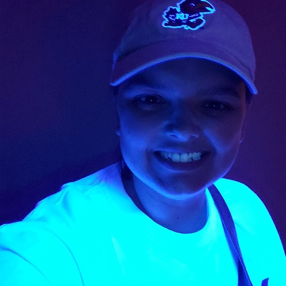 Meet your Posher, Pam - Picture 1 of 1